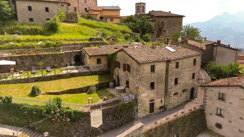 Il Relais e i giardini terrazzati dall'alto