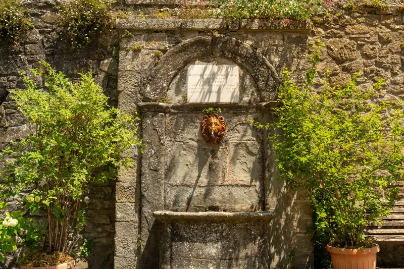 La fontana ottocentesca del borgo